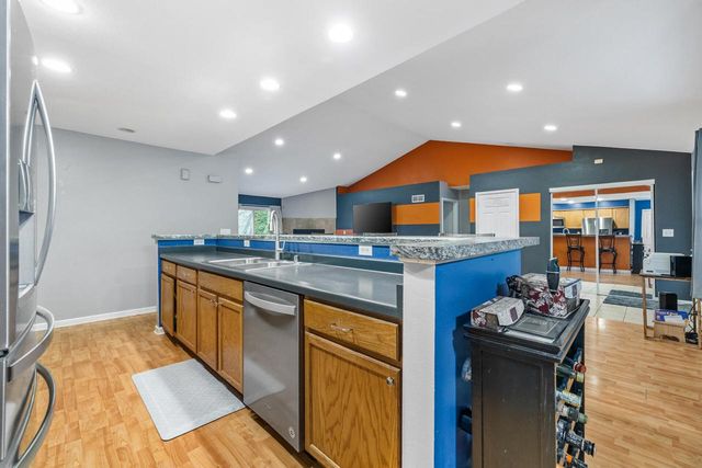7423 N 86th STREET, Milwaukee, WI 53224