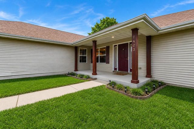 7423 N 86th STREET, Milwaukee, WI 53224