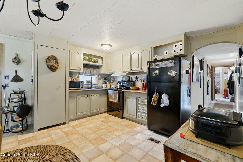 741 W Kentucky AVE, Hayden, ID 83835 photo 2