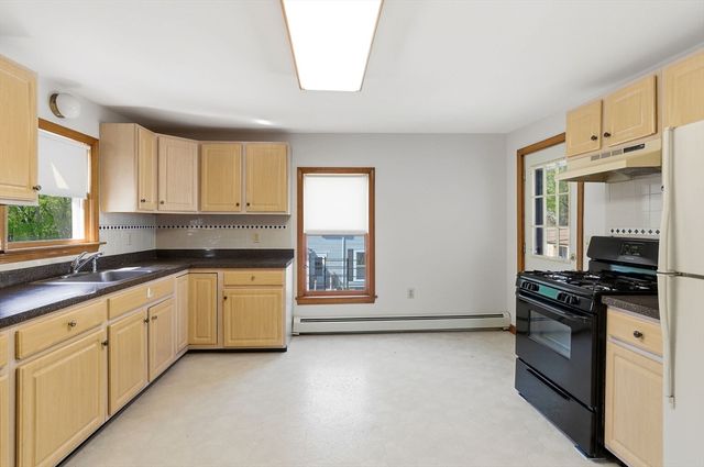 22 Franklin St, Woburn, MA 01801