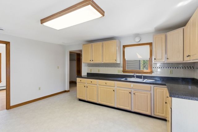 22 Franklin St, Woburn, MA 01801