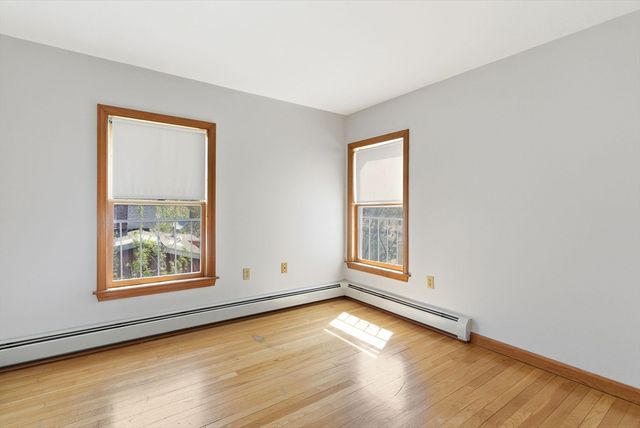 22 Franklin St, Woburn, MA 01801