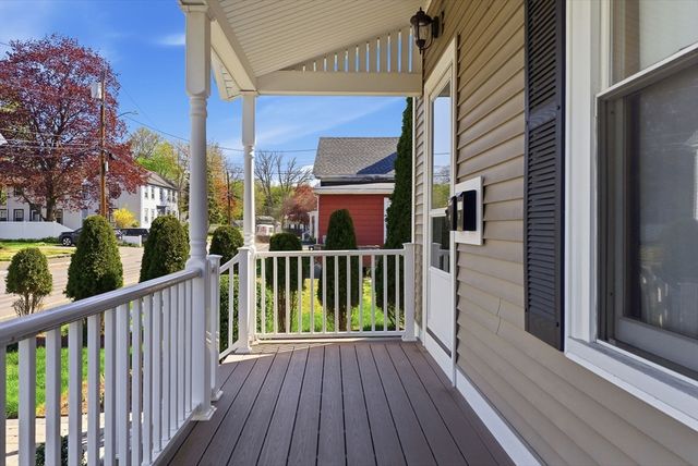 22 Franklin St, Woburn, MA 01801