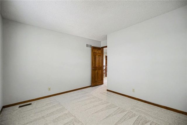 8645 Greenwood Lane, Lenexa, KS 66215