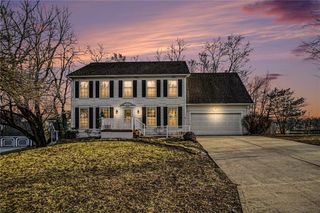 8645 Greenwood Lane, Lenexa, KS 66215