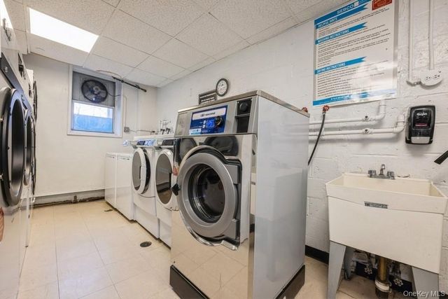 54-40 Little Neck Parkway 6M, Little Neck, NY 11362