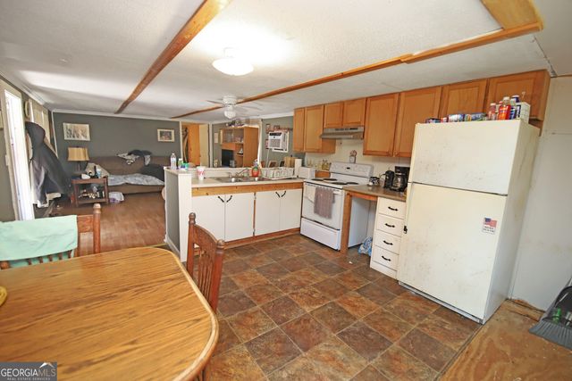 49 Thompson Road, Lagrange, GA 30240