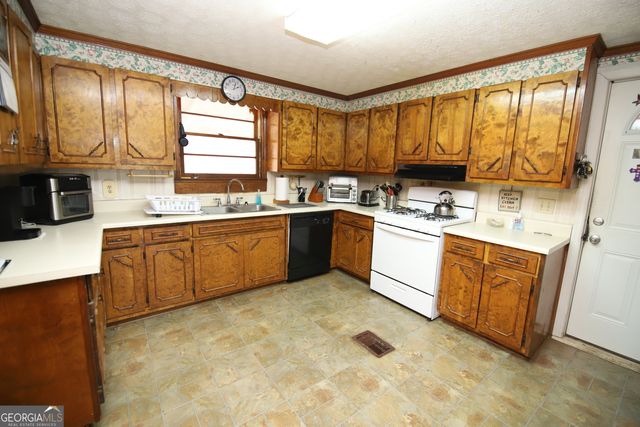 49 Thompson Road, Lagrange, GA 30240