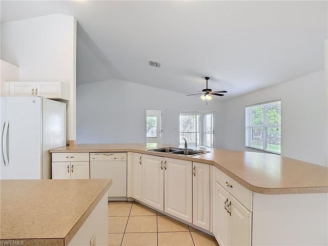 1801 SW 47th TER, Cape Coral, FL 33914