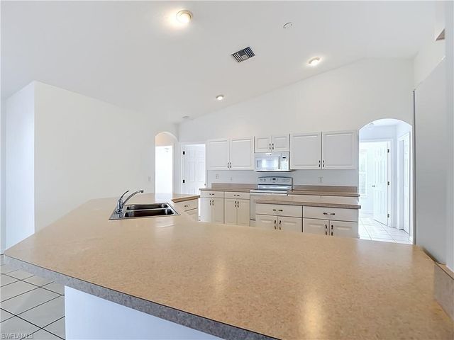 1801 SW 47th TER, Cape Coral, FL 33914