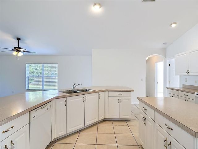 1801 SW 47th TER, Cape Coral, FL 33914