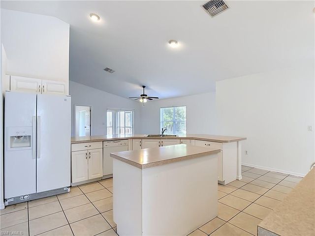 1801 SW 47th TER, Cape Coral, FL 33914