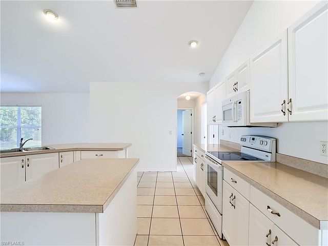 1801 SW 47th TER, Cape Coral, FL 33914