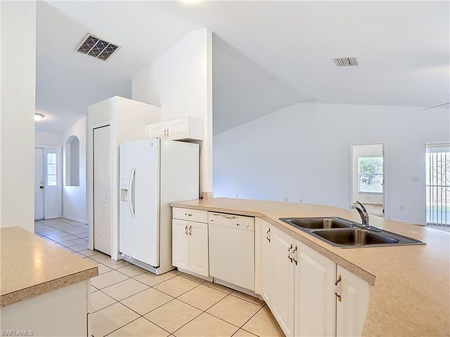 1801 SW 47th TER, Cape Coral, FL 33914