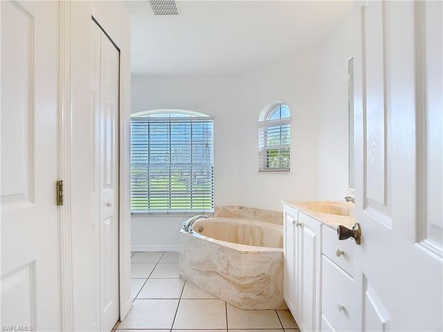 1801 SW 47th TER, Cape Coral, FL 33914