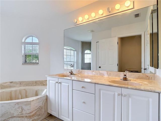 1801 SW 47th TER, Cape Coral, FL 33914