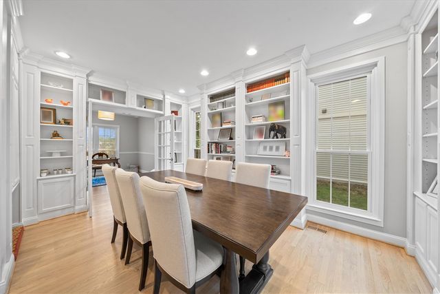 1042 Equestrian Drive, South Lyon, MI 48178