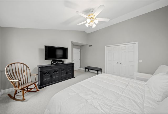 1042 Equestrian Drive, South Lyon, MI 48178