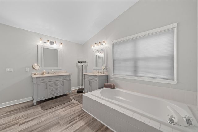 1042 Equestrian Drive, South Lyon, MI 48178