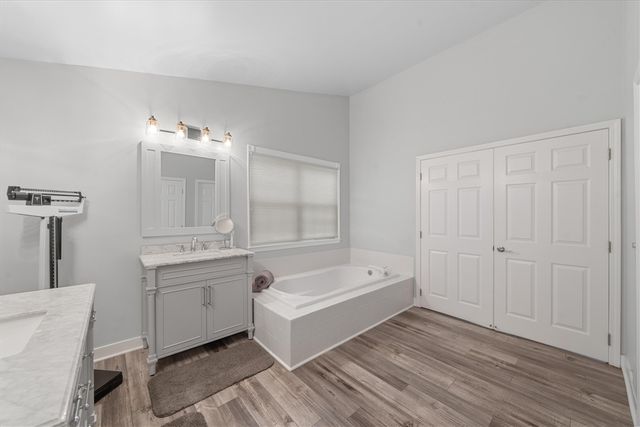 1042 Equestrian Drive, South Lyon, MI 48178