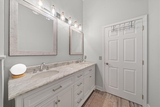 1042 Equestrian Drive, South Lyon, MI 48178