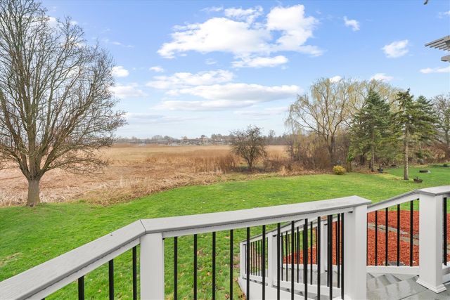 1042 Equestrian Drive, South Lyon, MI 48178