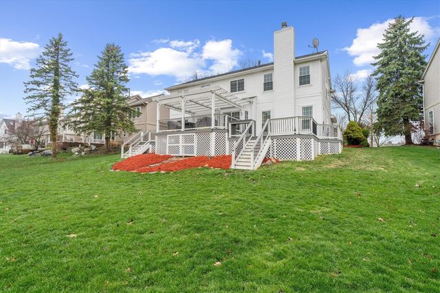 1042 Equestrian Drive, South Lyon, MI 48178