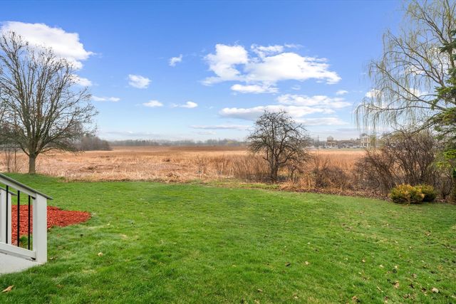 1042 Equestrian Drive, South Lyon, MI 48178