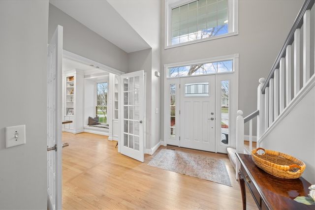 1042 Equestrian Drive, South Lyon, MI 48178