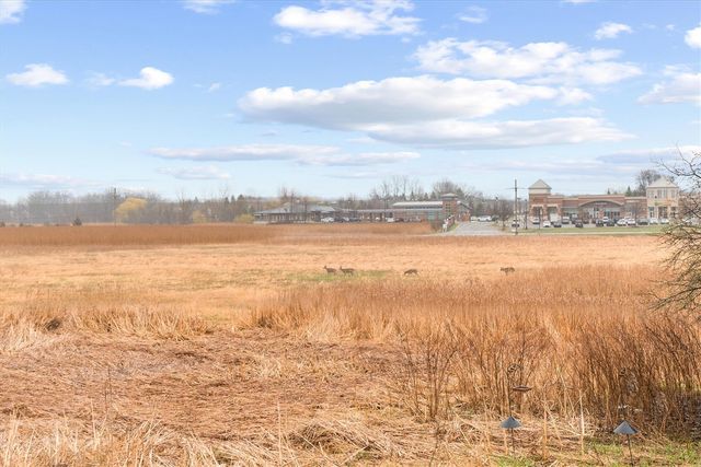 1042 Equestrian Drive, South Lyon, MI 48178