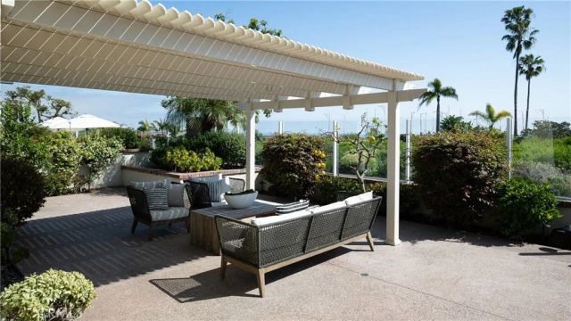 15 Beachcomber, Corona Del Mar, CA 92625