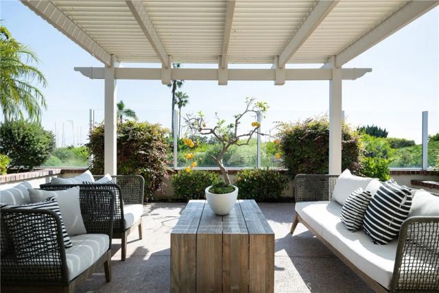 15 Beachcomber, Corona Del Mar, CA 92625