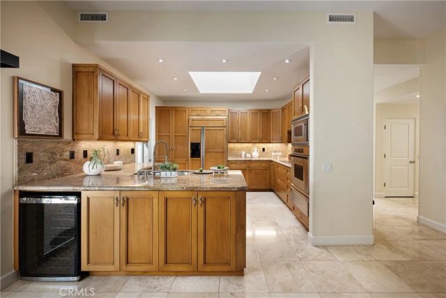 15 Beachcomber, Corona Del Mar, CA 92625