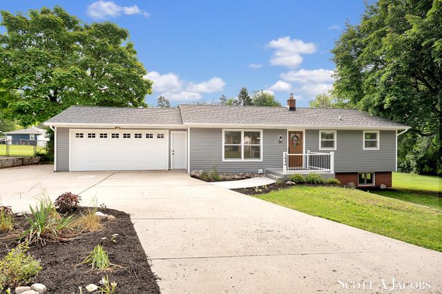 3644 Ivy Drive NE, Grand Rapids, MI 49525