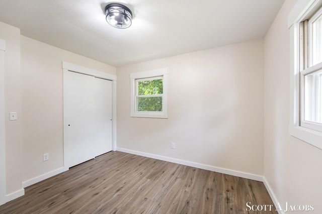 3644 Ivy Drive NE, Grand Rapids, MI 49525