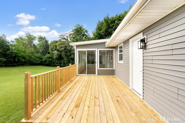 3644 Ivy Drive NE, Grand Rapids, MI 49525