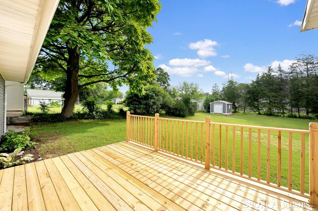 3644 Ivy Drive NE, Grand Rapids, MI 49525