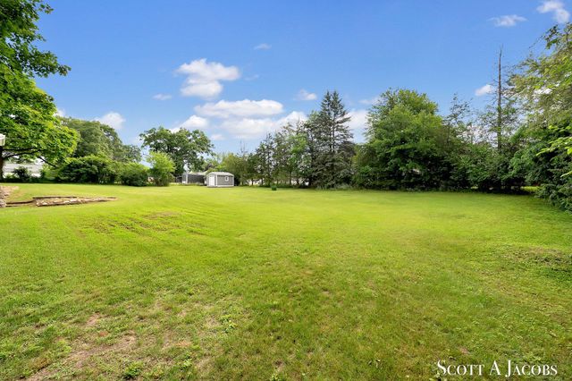 3644 Ivy Drive NE, Grand Rapids, MI 49525