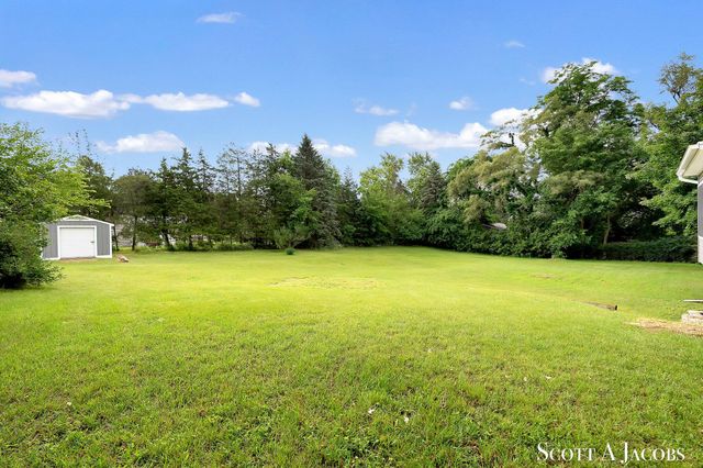 3644 Ivy Drive NE, Grand Rapids, MI 49525