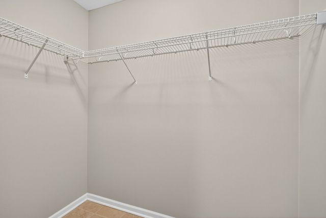 3305 SE Glenstone Drive 213, Grimes, IA 50111