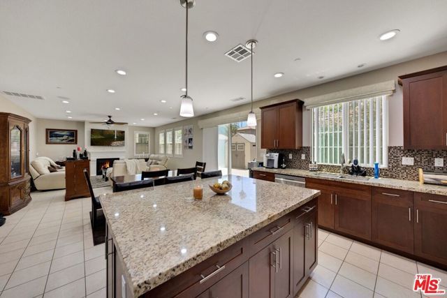 17064 Cantlay Street, Van Nuys (los Angeles), CA 91406