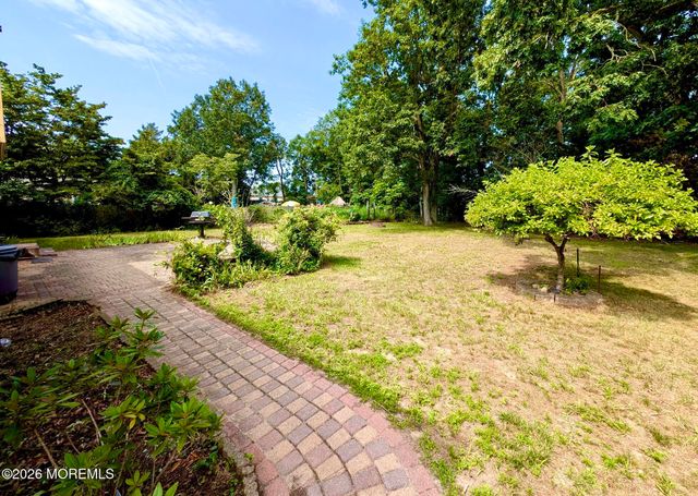 55 Western Drive, Howell, NJ 07731