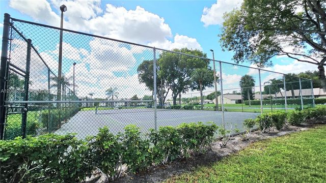 1117 Green Pine Boulevard G1, West Palm Beach, FL 33409