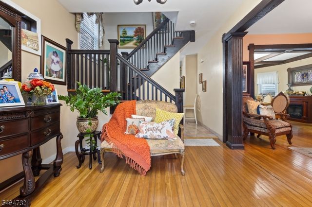 22 Ashwood Ter, West Orange Twp., NJ 07052