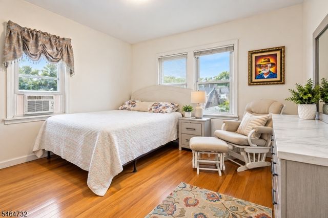 22 Ashwood Ter, West Orange Twp., NJ 07052