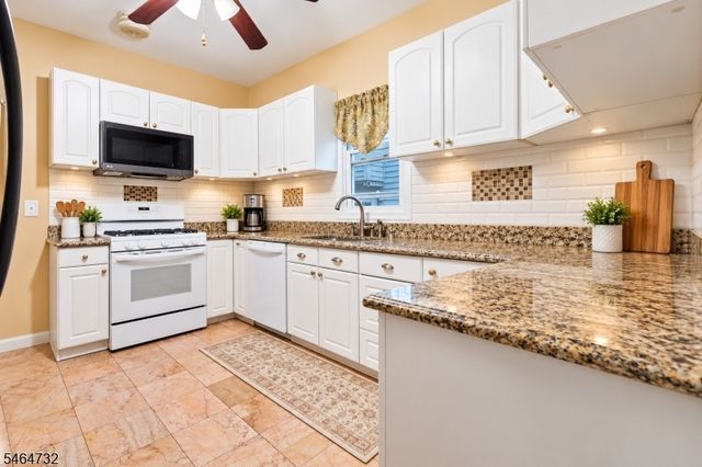 22 Ashwood Ter, West Orange Twp., NJ 07052