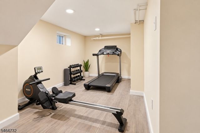 22 Ashwood Ter, West Orange Twp., NJ 07052