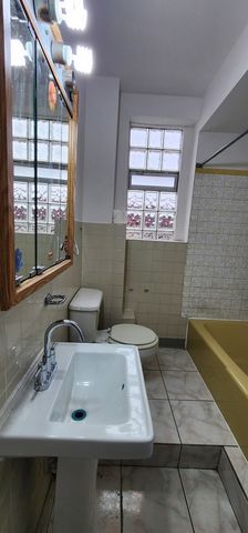 3520 S Winchester Avenue 2F, Chicago, IL 60609