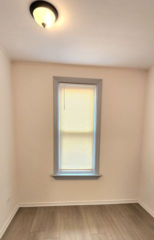 3520 S Winchester Avenue 2F, Chicago, IL 60609