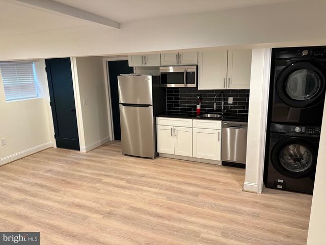 4252 DIX ST NE, Washington, DC 20019